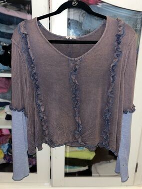 POL Women’s Two-Tone mixed-media Long Sleeve Layered Top - size Large runs small